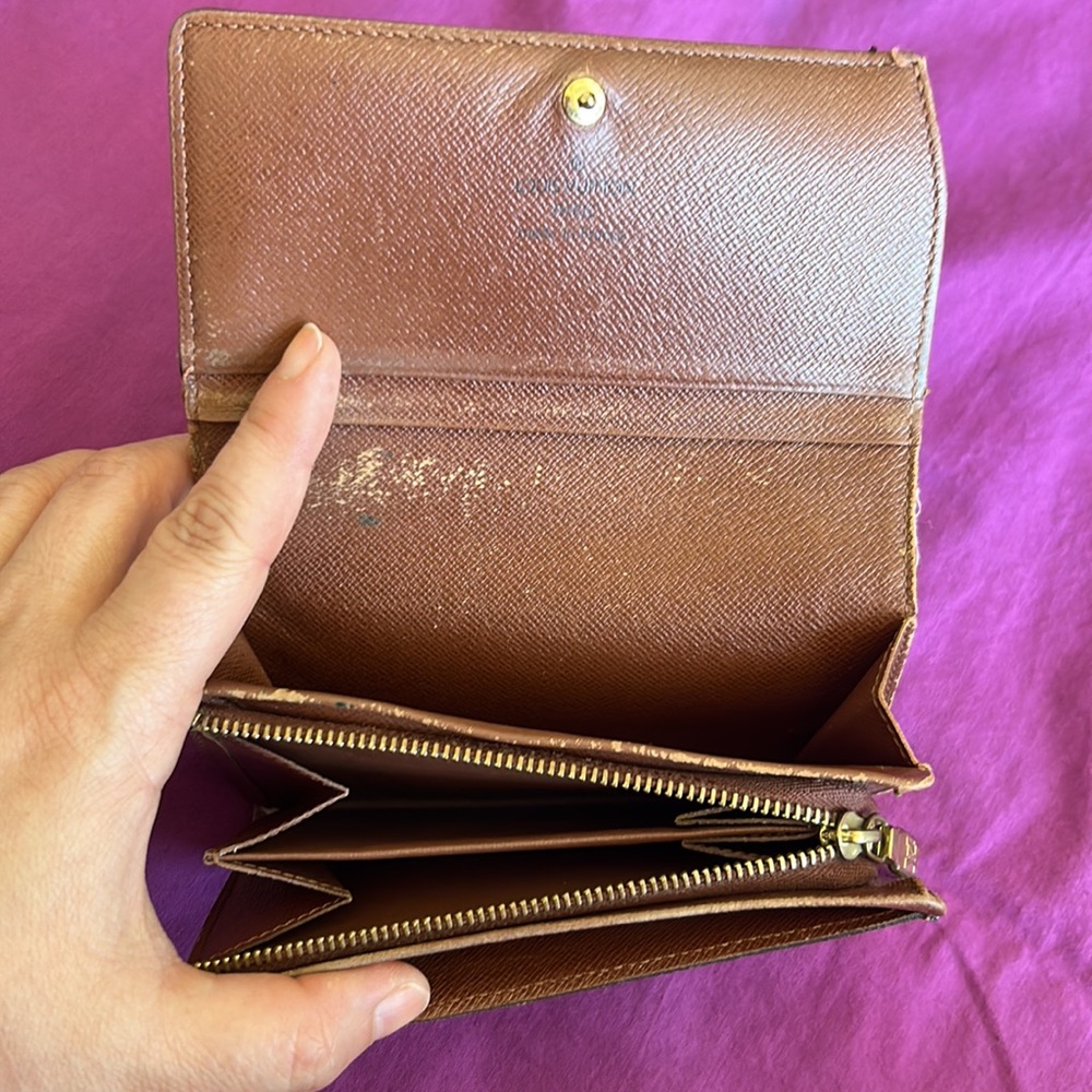 LV Monogram Wallet - Picture 5 of 6
